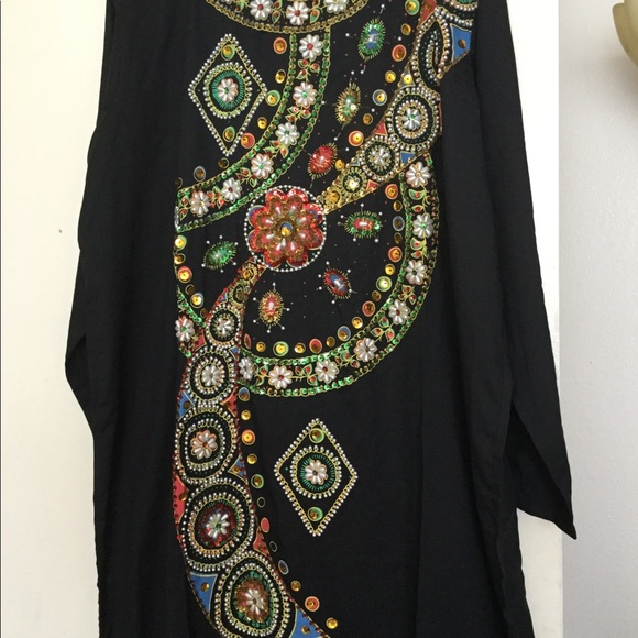 Abaya with decor